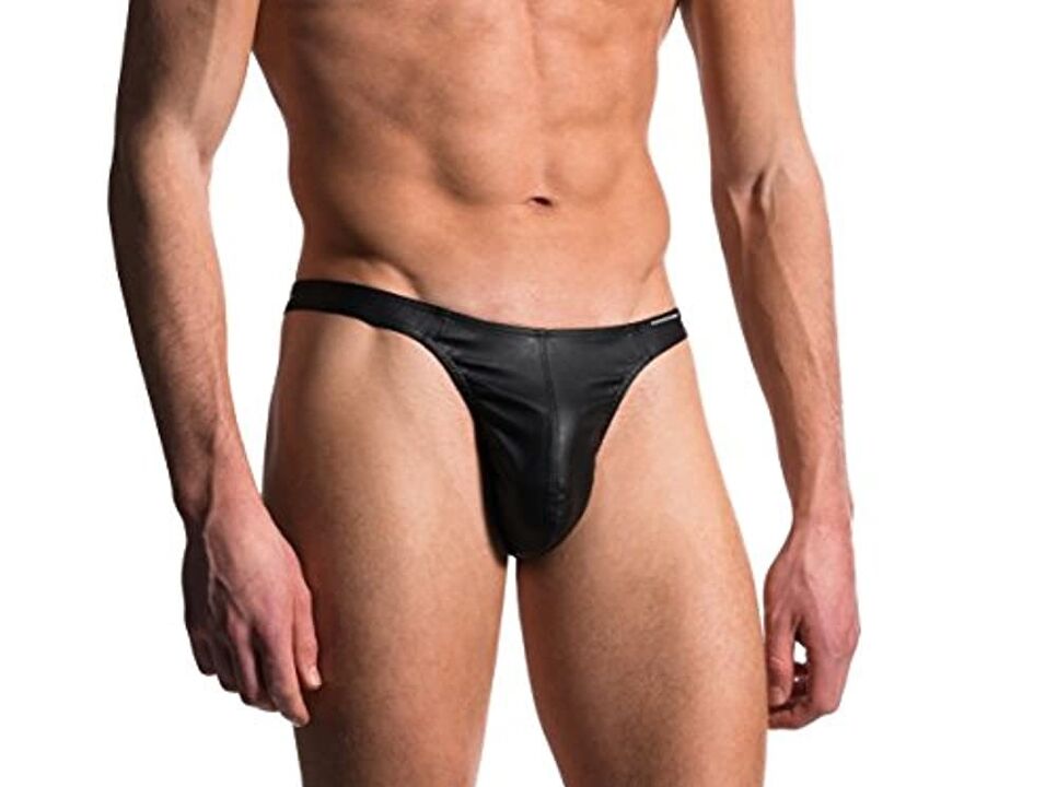 Lalaki na may pinalawak na titi